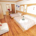 Hotel Edelweiss 3*