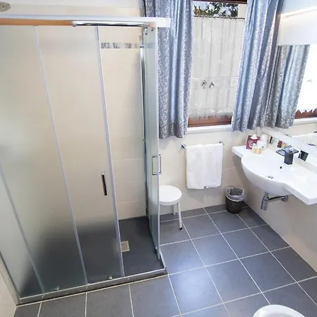 Hotel Edelweiss 3*