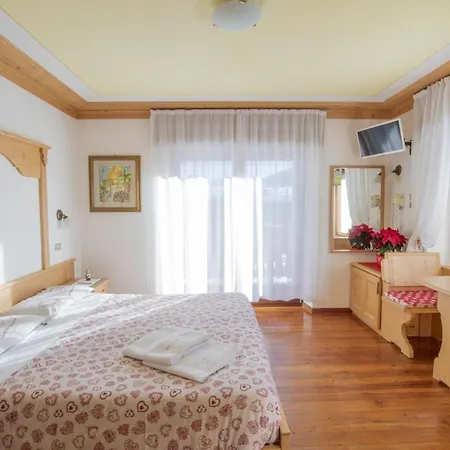 Hotel Edelweiss 3*