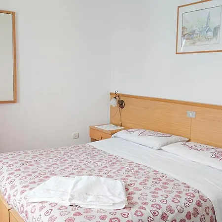 Otel Edelweiss 3*