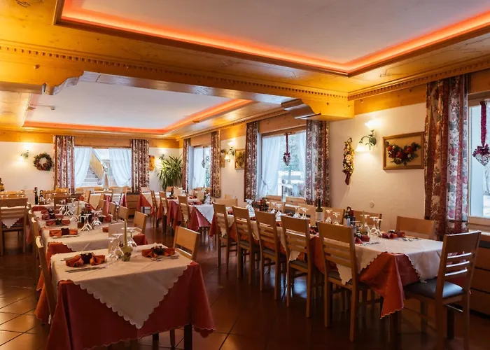 Edelweiss Hotel 3*