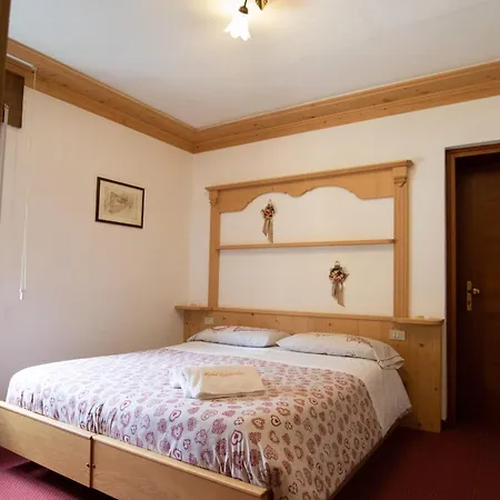 Hotel Edelweiss 3*