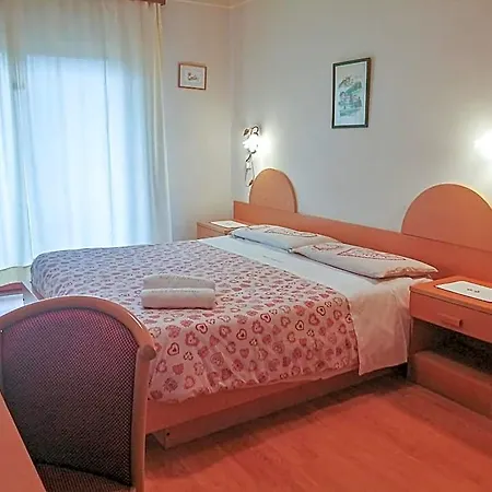 Edelweiss Hotel 3*